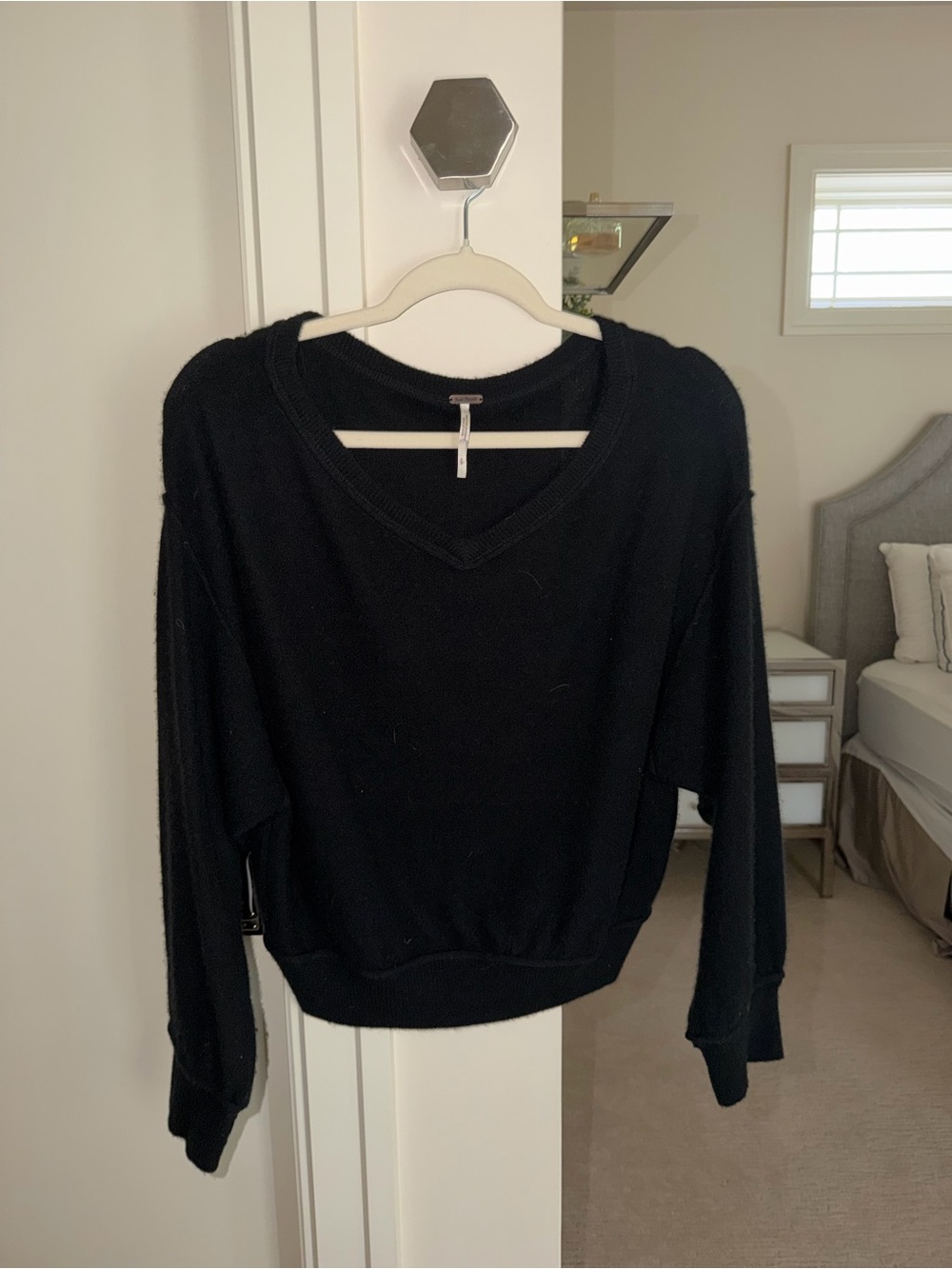 Free People Black V-Neck Pullover Cashmere Sweater
